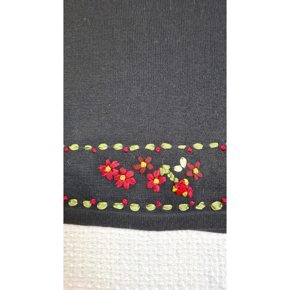 Woolrich Zip Up Sweater Womens M Black Floral Embroidered Excellent